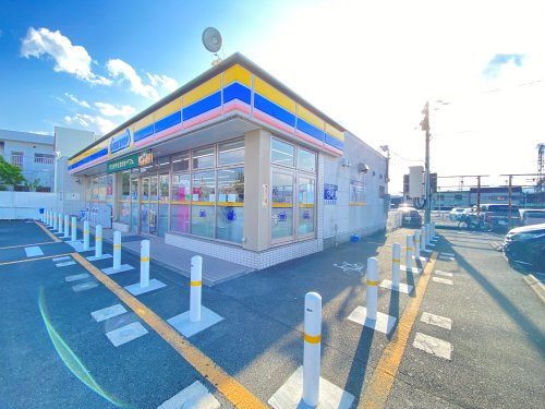 コンビニ　ミニストップ松阪松ヶ崎駅前店（コンビニ）まで1385m