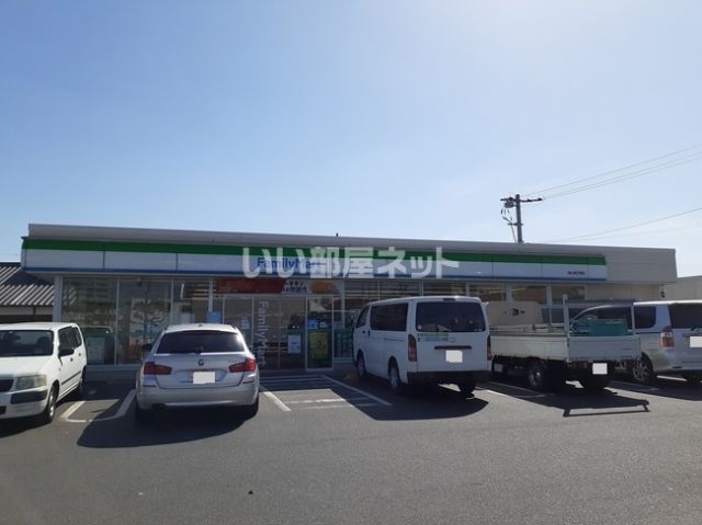 コンビニ　ファミリーマート 岡山辰巳西店（コンビニ）まで572m
