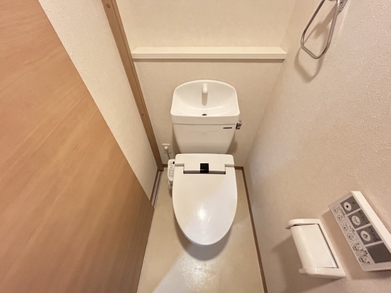 トイレ　写真は現状を優先します。