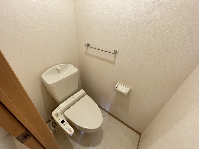 トイレ　同建物別号室の参考写真です★
