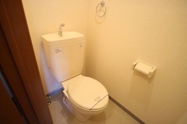 ラフィーネ二ツ屋のトイレ写真