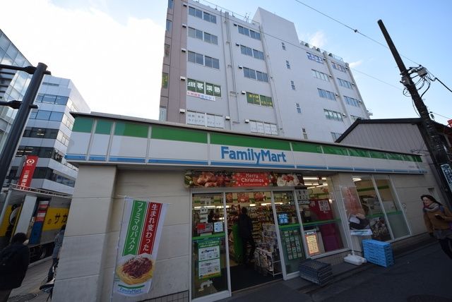 コンビニ　ファミリーマート大宮大門町一丁目店（コンビニ）まで368m