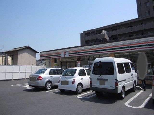 コンビニ　セブンイレブン倉敷老松3丁目店（コンビニ）まで600m