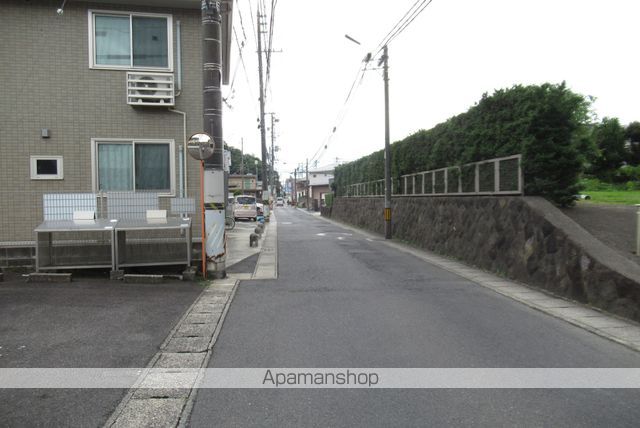 その他　前面道路（その他）まで10m