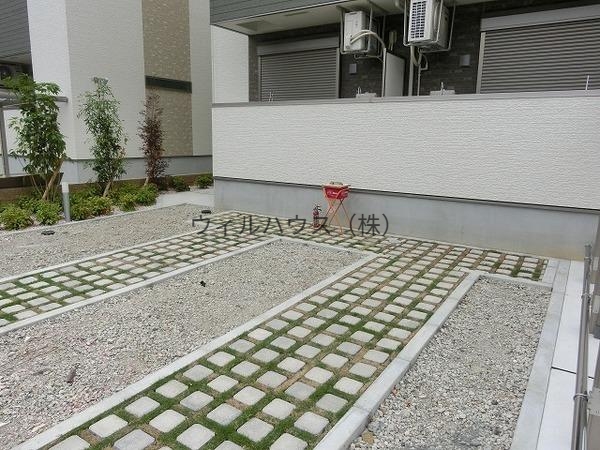 駐車場　敷地内駐車場！
