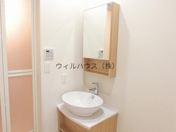 洗面設備　オシャレな洗面台！