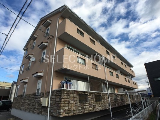 建物外観　外観は落ち着いています