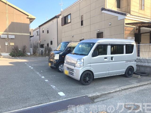 駐車場　敷地内駐車場