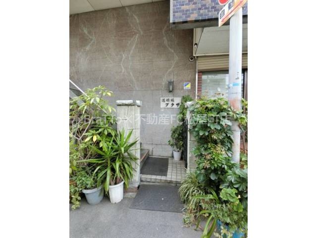 エントランス　マンション共用部分