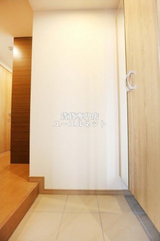 玄関　住まいの顔ともなる玄関