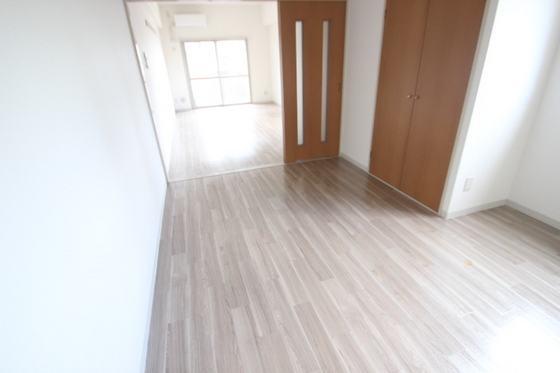 居室・リビング　※別部屋の写真です