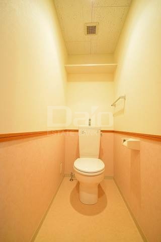 トイレ　※写真は同タイプ別部屋です。