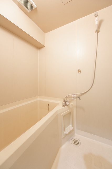 バス・シャワールーム　※写真は同タイプ住戸です。