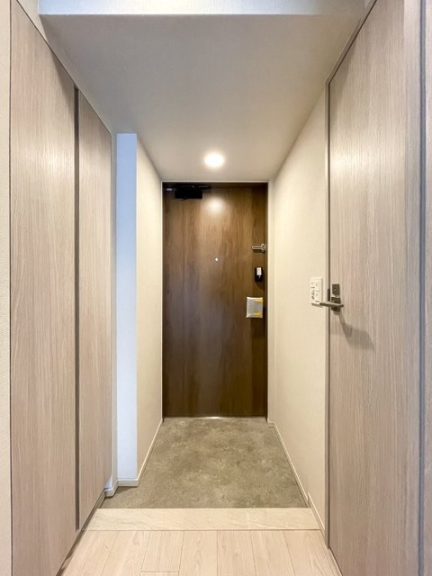 玄関　※写真は同タイプ住戸です。
