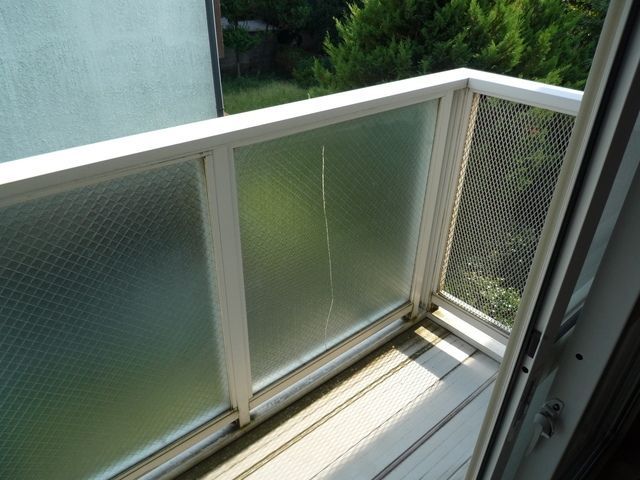 バルコニー　掲載の写真は同仕様の別のお部屋の写真です。