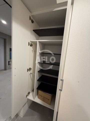 収納　セレニテ谷町四丁目アリエ　シューズボックス