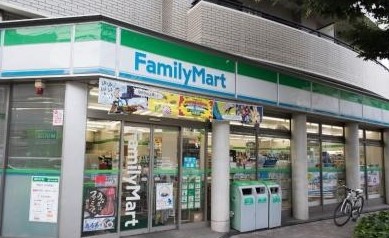 コンビニ　ファミリーマート台東松が谷店（コンビニ）まで373m