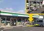 コンビニ　ファミリーマート六木四丁目店（コンビニ）まで612m