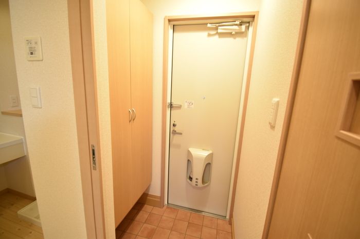 玄関　明るい玄関です