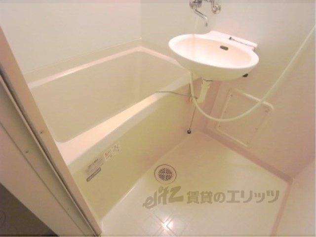 レオパレスブル瀬田の風呂写真