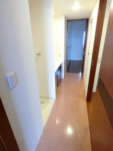 玄関　同物件内別部屋のお写真になります※現況優先
