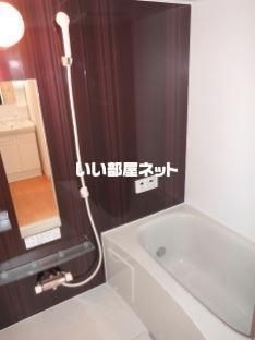 湘南新宿ライン宇須 宇都宮駅 徒歩17分 5階建 築12年の風呂写真