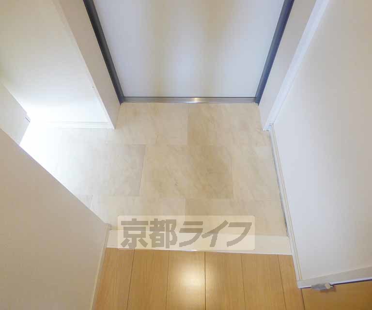 玄関　すっきりとした玄関です。