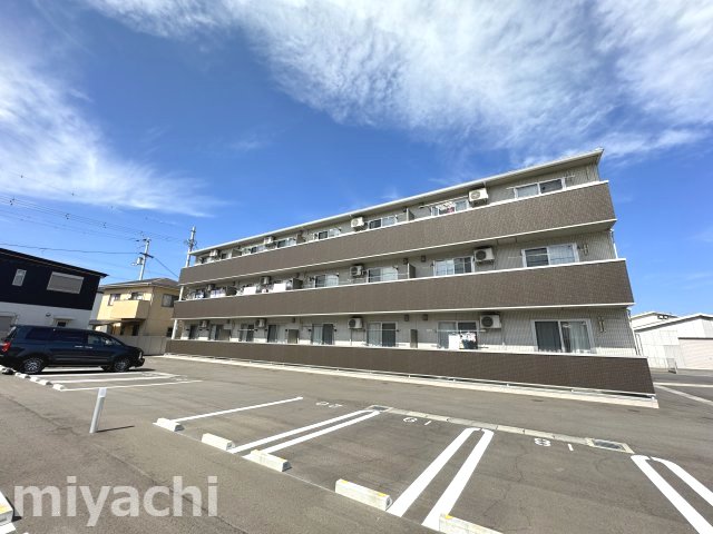 ブリエドゥA棟の外観写真