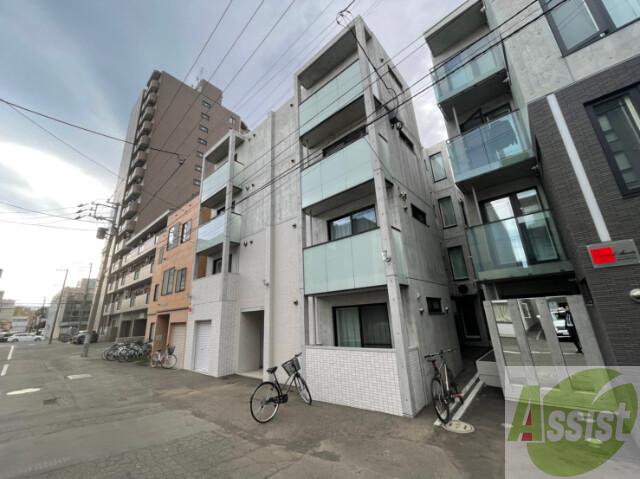 地下鉄南北線 北１８条駅 徒歩5分 築8年
