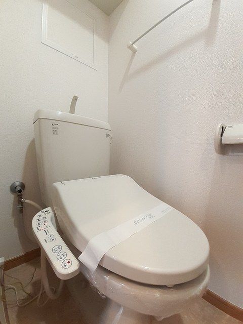 トイレ　落ち着いたトイレです