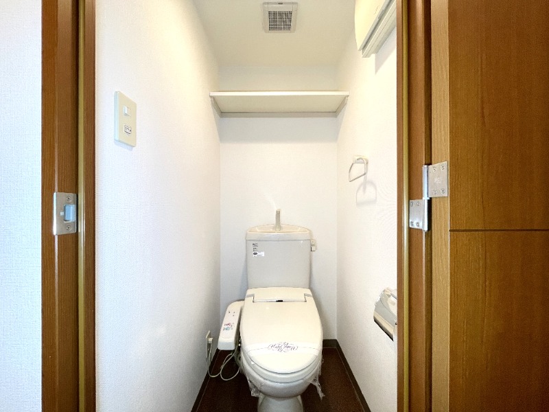 エステムコート三宮EASTポルトマーレのトイレ写真