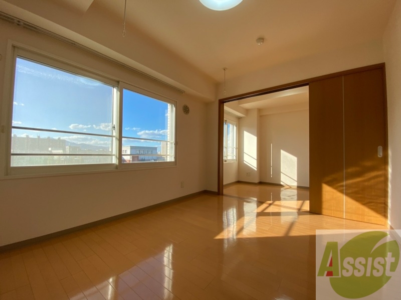 居室・リビング　明るいお部屋は気持ちよく過ごせそうですね。