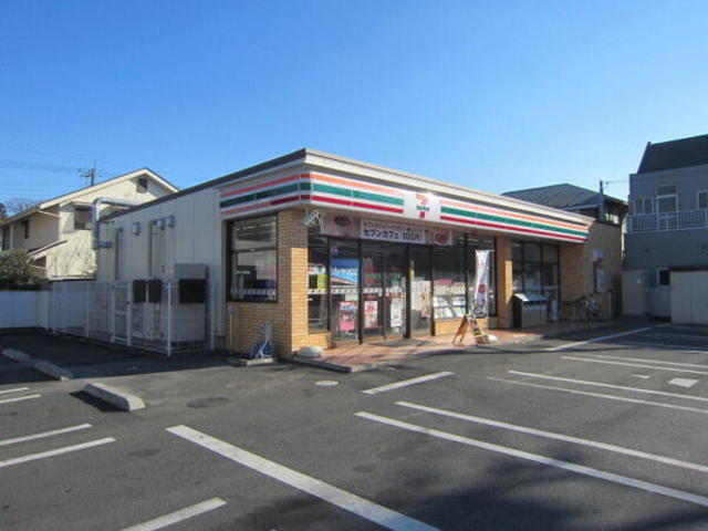 コンビニ　セブンイレブン福生南田園1丁目店（コンビニ）まで584m
