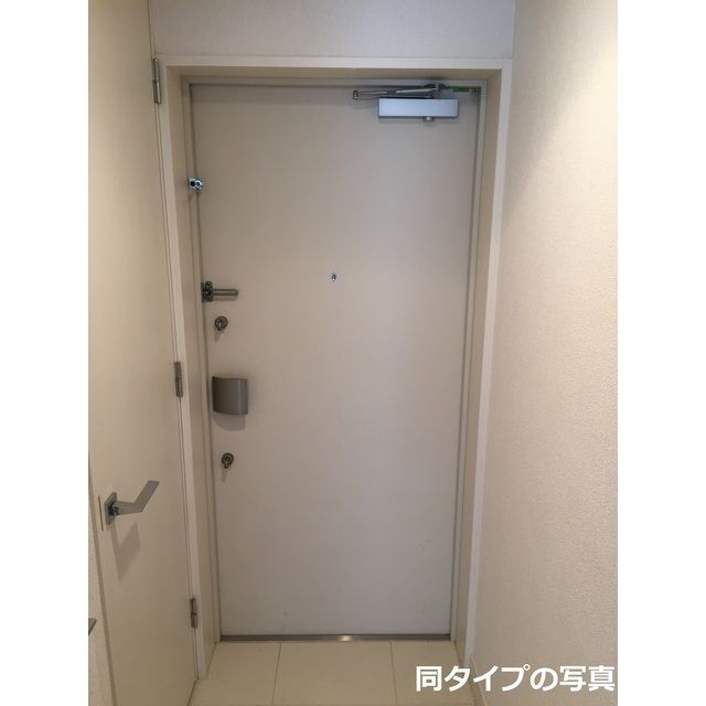 玄関　コンフォリア東池袋ＥＡＳＴ　豊島区東池袋２