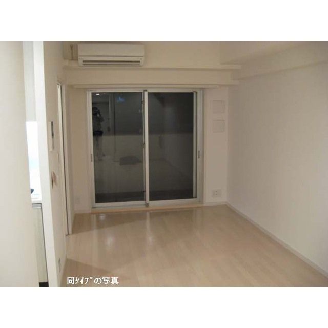 居室・リビング　コンフォリア東池袋ＥＡＳＴ　豊島区東池袋２