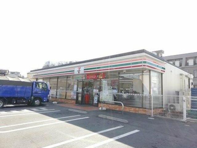 コンビニ　セブンイレブン八王子散田3丁目店（コンビニ）まで186m