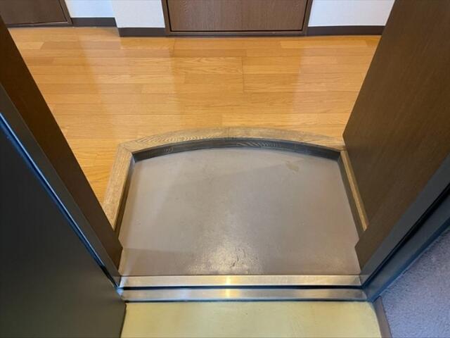 玄関　別部屋同間取