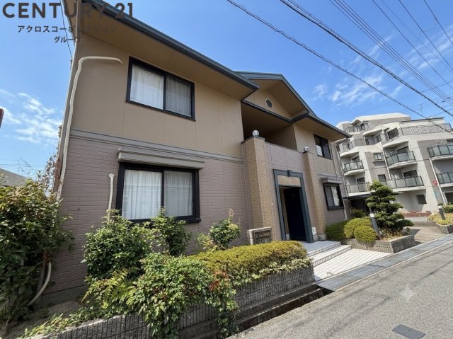 建物外観　敷地内駐車場あります♪