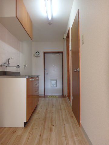 玄関　岡山市北区今　SKマンション　1K　玄関