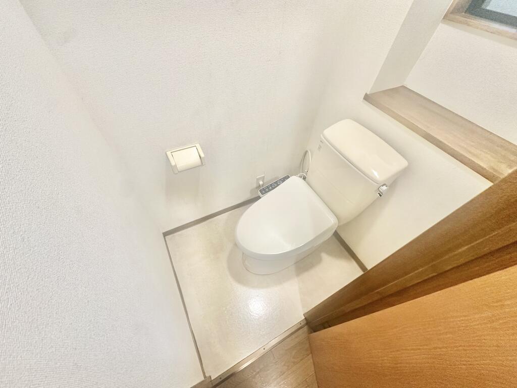 筑豊電気鉄道 筑豊直方駅 徒歩3分 2階建 築25年のトイレ写真