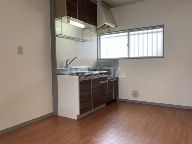 小田急江ノ島線 高座渋谷駅 徒歩7分 2階建 築36年の居間写真