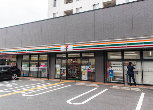 コンビニ　セブンイレブン 世田谷給田3丁目店（コンビニ）まで136m