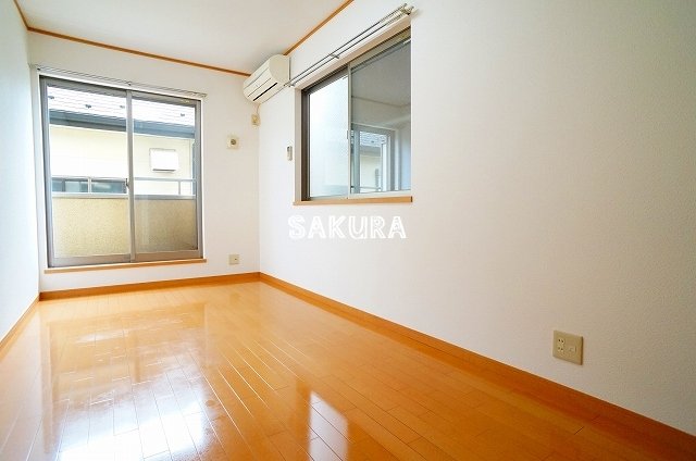 居室・リビング　開放感のあるゆったりとしたお部屋です♪