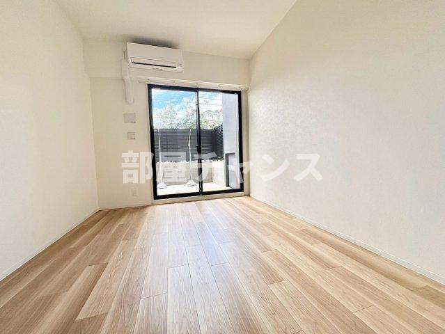 地下鉄鶴舞線 浅間町駅 徒歩6分 12階建 築1年の居間写真