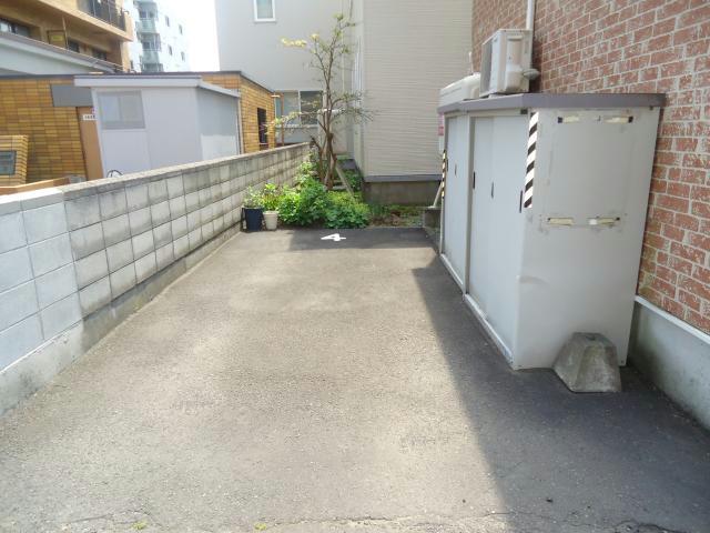 駐車場　駐車場