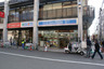 コンビニ　ローソン（甲東園駅前店）（コンビニ）まで204m