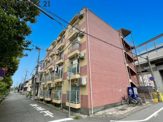 建物外観　住居者専用のごみ置き場があります♪