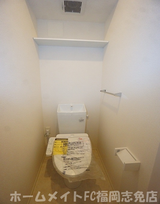 ＪＲ香椎線 酒殿駅 3階建 築5年のトイレ写真