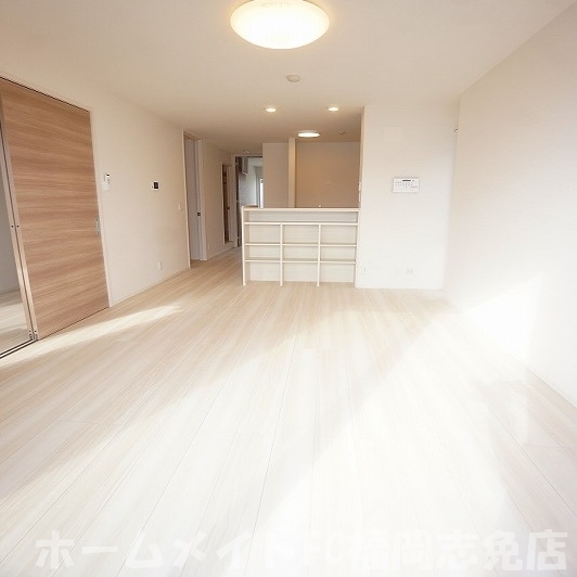 ＪＲ香椎線 酒殿駅 3階建 築5年の居間写真