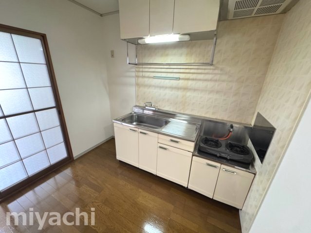 ＪＲ牟岐線 文化の森駅 徒歩25分 2階建 築35年のキッチン写真